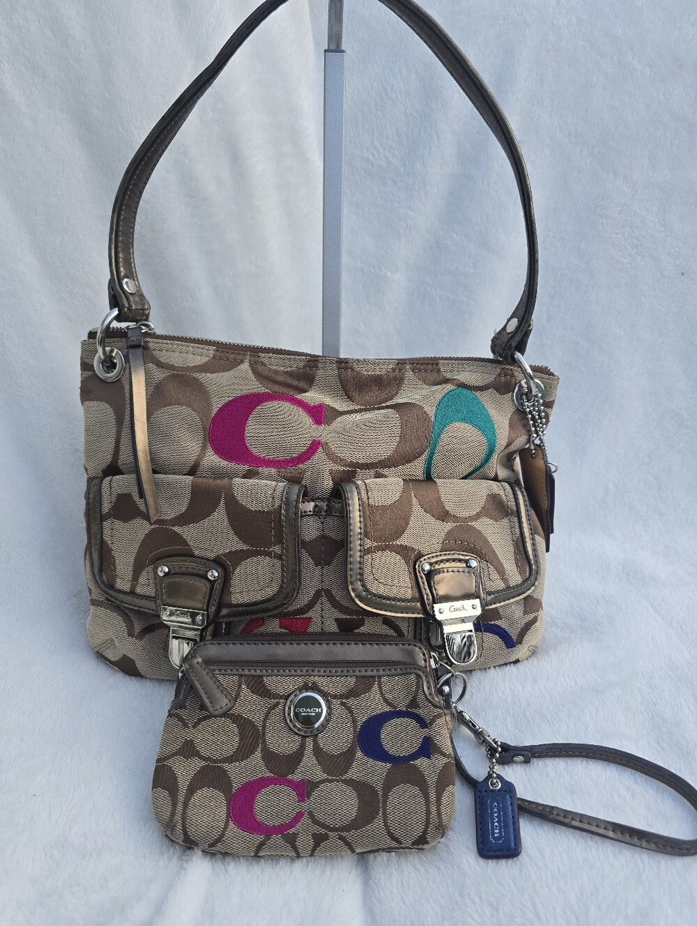 Coach Poppy Embroidered Signature Hippie Bag & Matching Wristlet Set 2118